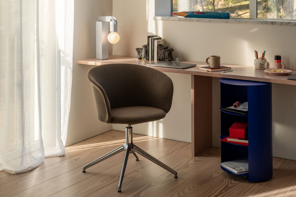 Knuckle Table Lamp Brushed Aluminum