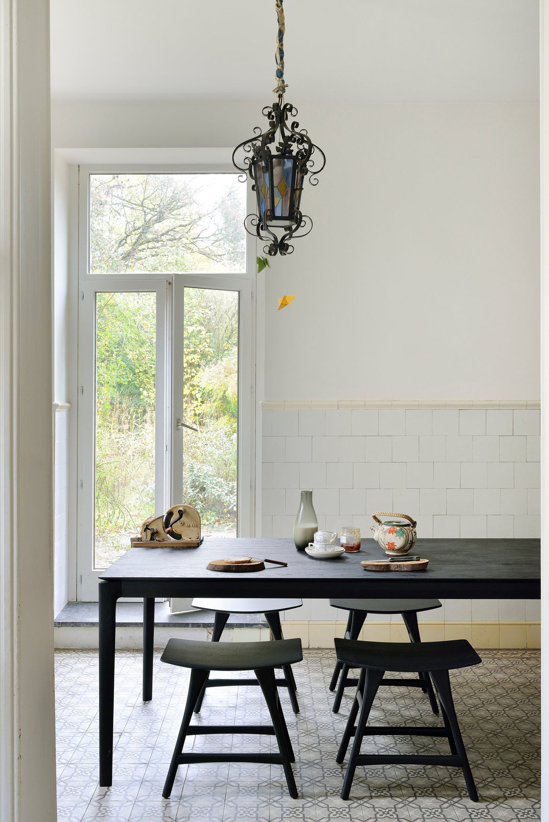 Oak Bok Dining Table in Varnished Black 22