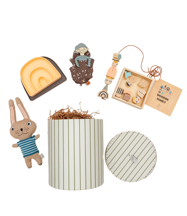 Friends & Snacks Gift Set