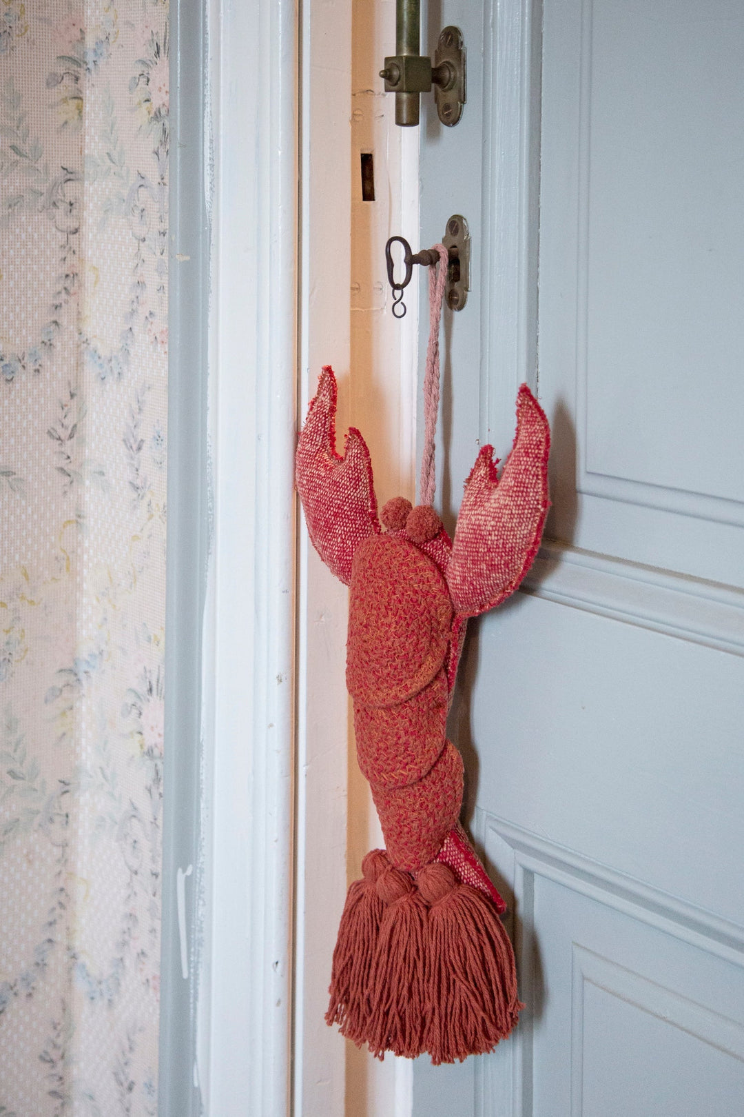 door hanger lobster by lorena canals door lobster 6