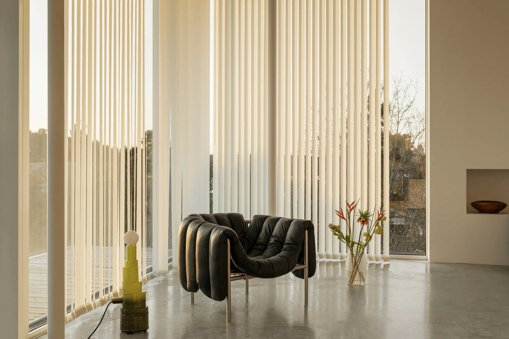 puffy black leather lounge chair bu hem 20259 6