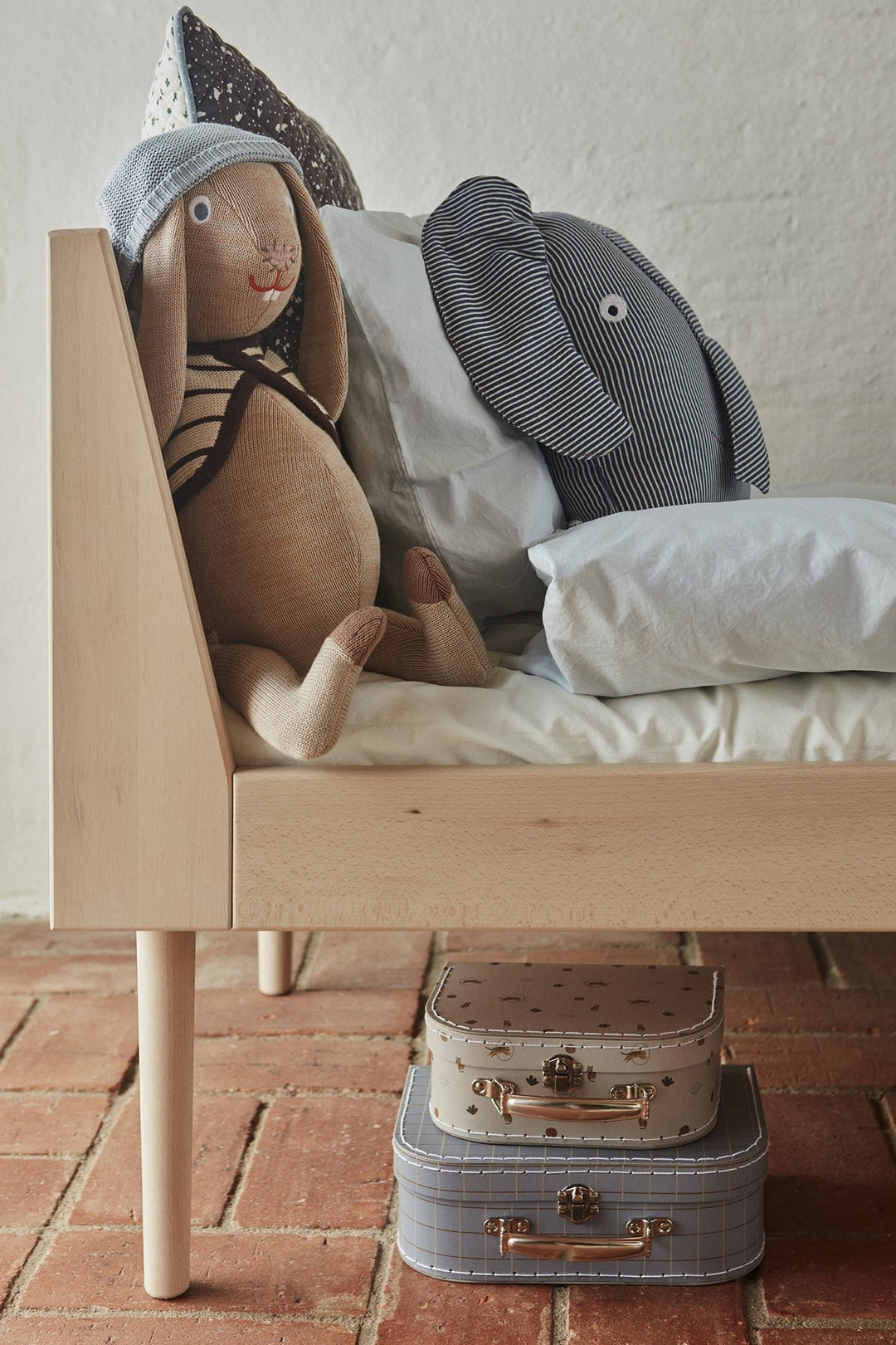 hevali night day bed nature by oyoy m107127 3