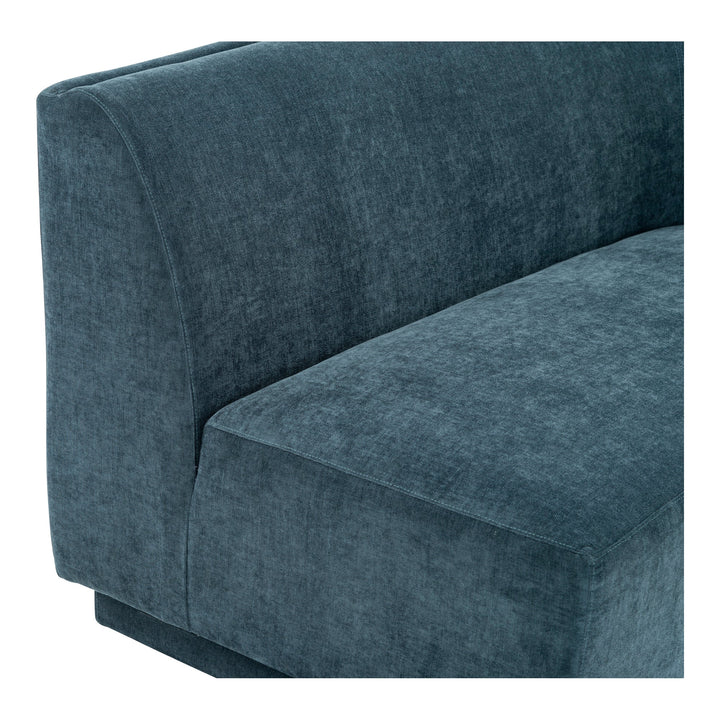 yoon 2 seat sofa right by bd la mhc jm 1018 05 16