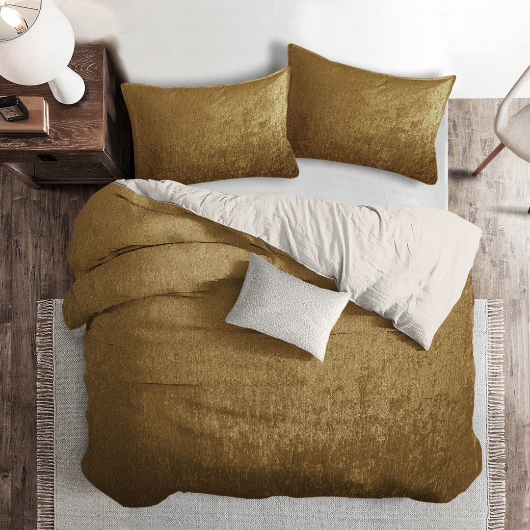 Juno Velvet Gold Bedding 5