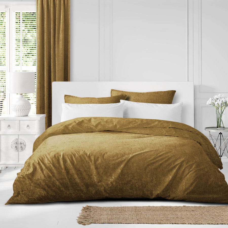 Juno Velvet Gold Bedding 4