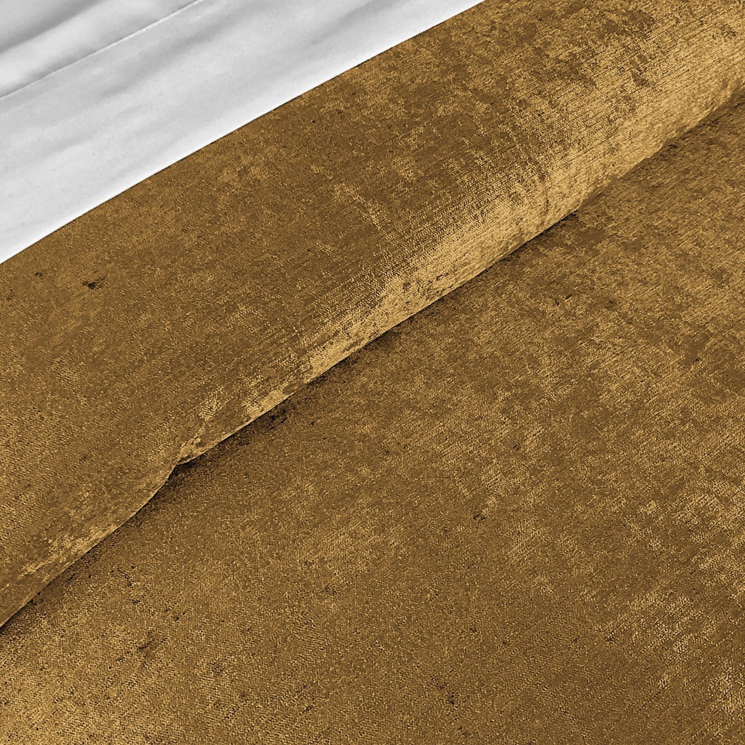 Juno Velvet Gold Bedding 1