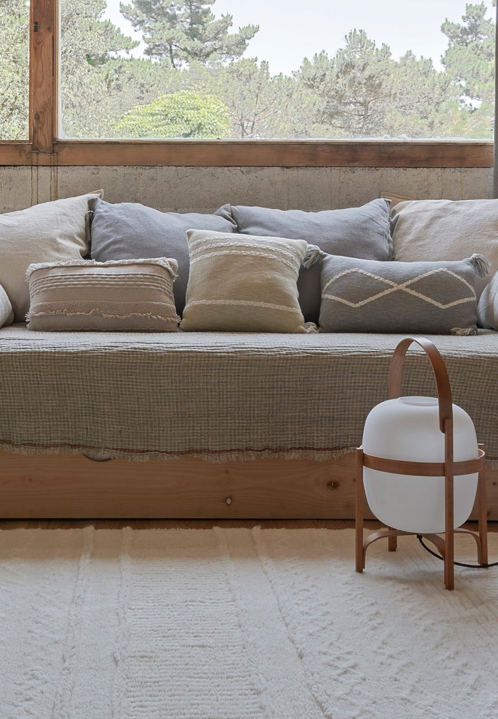 knitted cushion duetto by lorena canals sc duetto olv 12