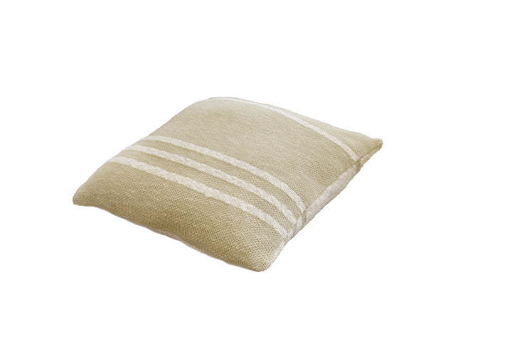 knitted cushion duetto by lorena canals sc duetto olv 27