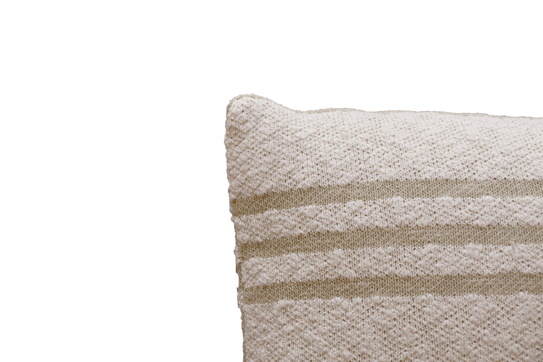 knitted cushion duetto by lorena canals sc duetto olv 2