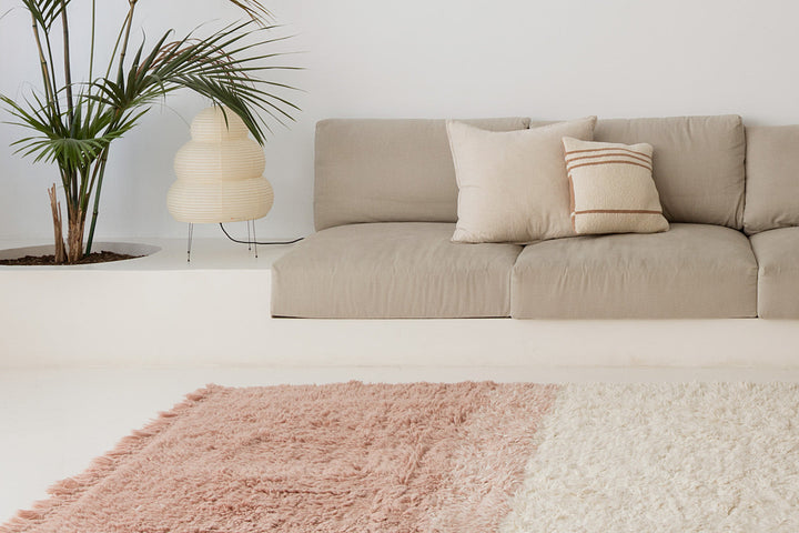 knitted cushion duetto by lorena canals sc duetto olv 26