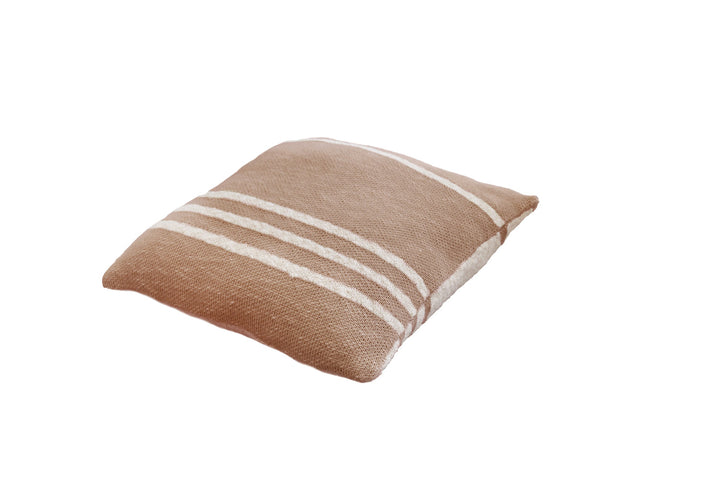 knitted cushion duetto by lorena canals sc duetto olv 13