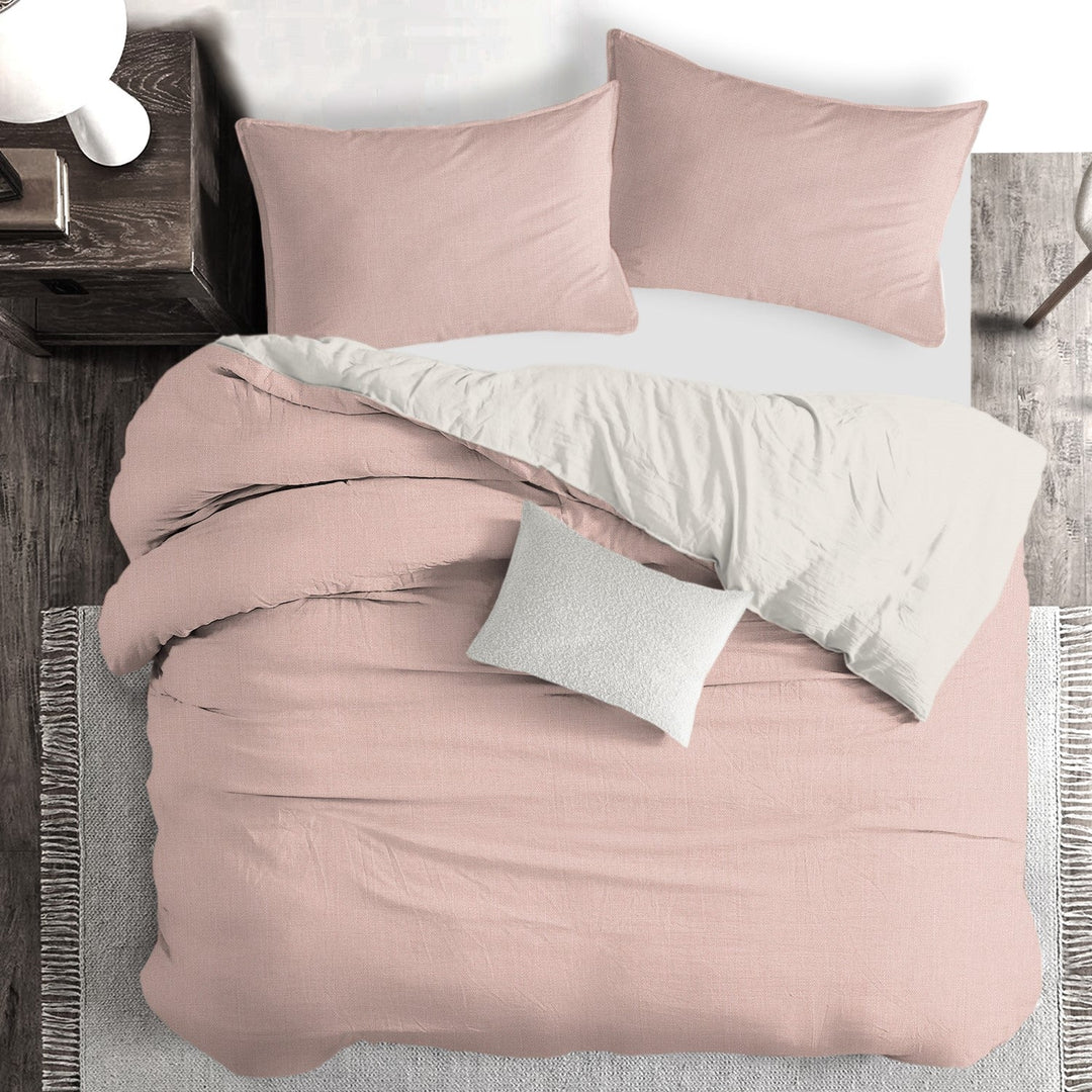 Sutton Blush Bedding 1