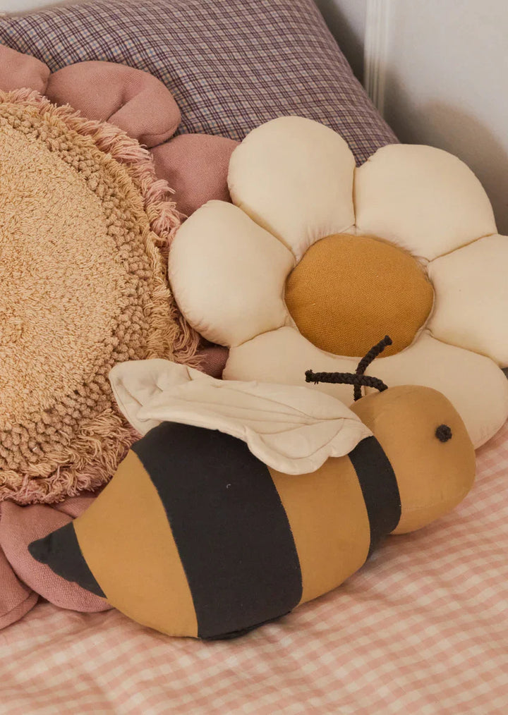 Little Daisy Cushion 6