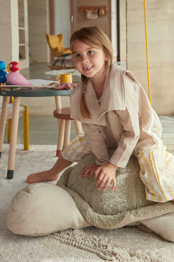Mrs. Turtle Pouf 7