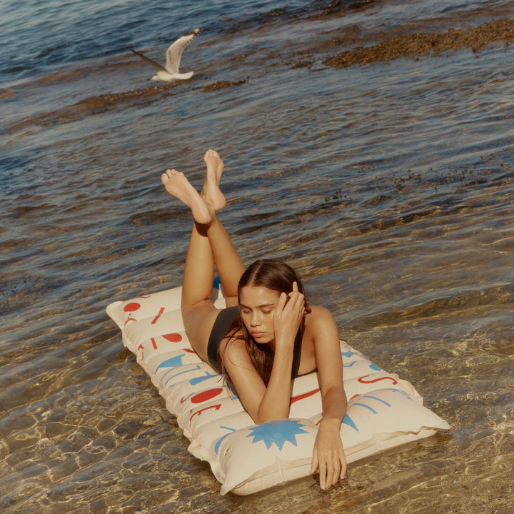 Vintage Lie On Nostalgica